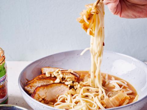 Ramen met kip en kimchi