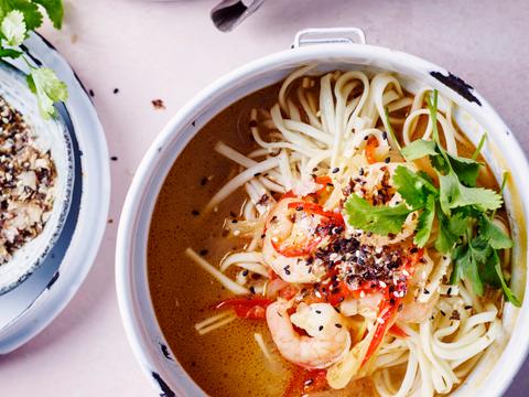 Ramen met scampi’s en furikaketopping