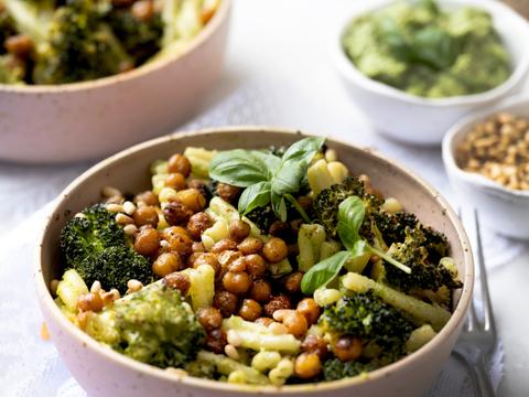 Trofie met geroosterde kikkererwten en broccolipesto