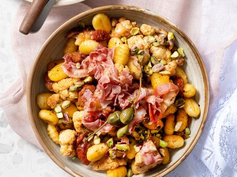 Gebakken gnocchi met primeurbloemkool en nduja