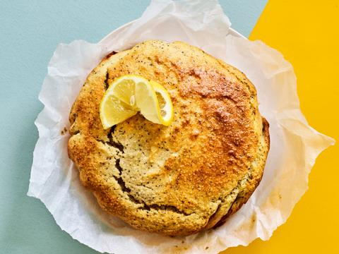 Amandel-citroencake met maanzaad