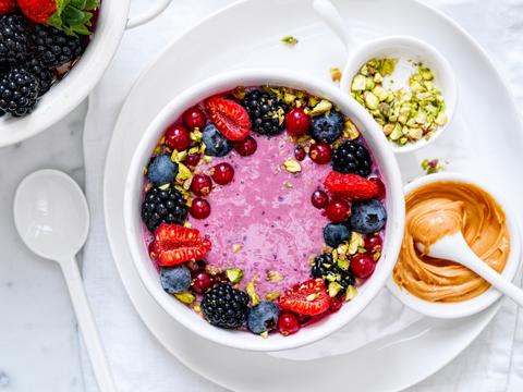 Smoothie bowl met bessen