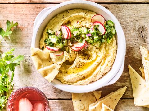 Hummus met groentesalsa