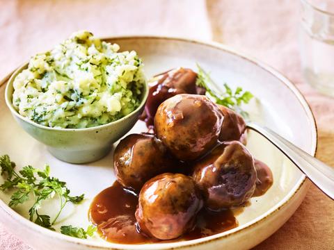 Balletjes in Luikse saus met kervelpuree