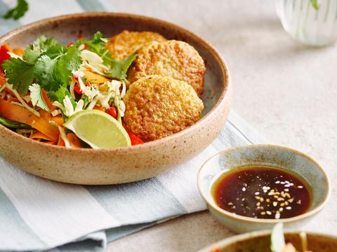 Viskoekjes met frisse salade