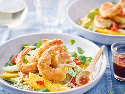 Exotische salade met kokosscampi’s