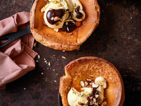 Dutch pancake ‘banana split’