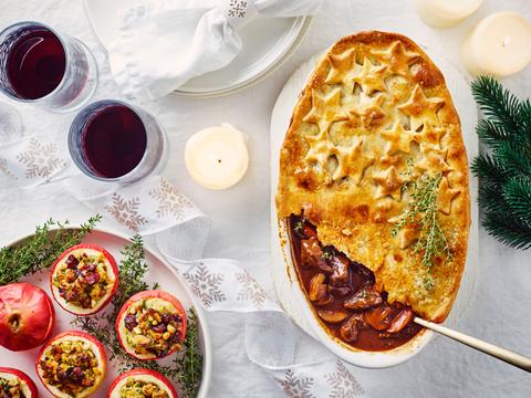 Hertenstoofpotje met gevulde appeltjes