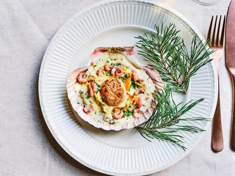 Sint-jakobsschelpen met bieslookpuree