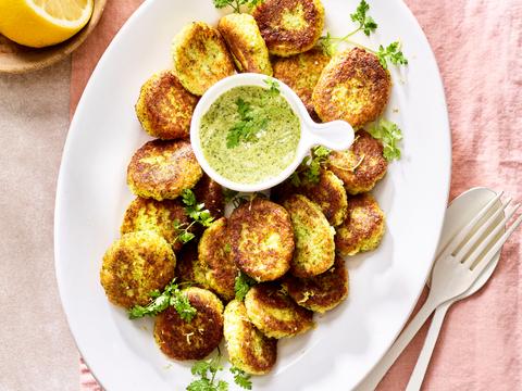 Broccolinuggets met kruidendip