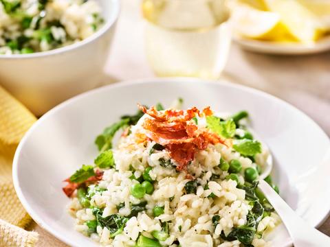 Risotto met knapperige groenten en hamsnippers