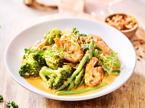 Scampi’s met pittige boontjes en broccoli