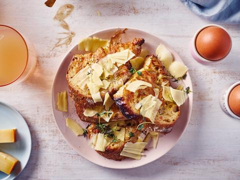 Hartig verloren brood met oude kaas