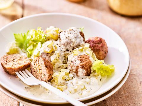 Gehaktballen met seldersaus