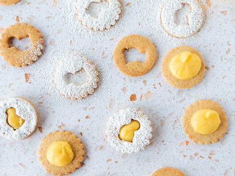 Kuikenkoekjes met lemoncurd