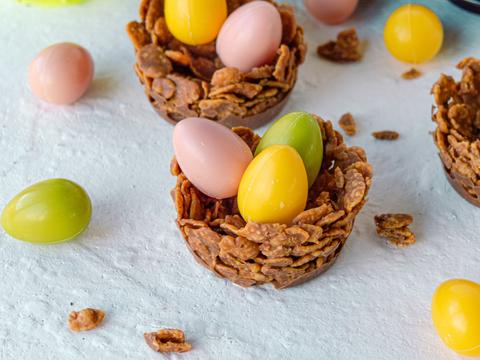 Paasnestjes met chocolade