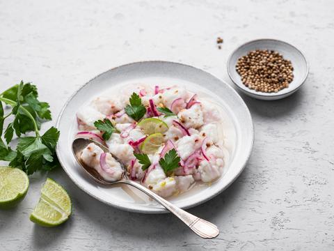 Ceviche van witte vis met alcoholvrije ginjpg