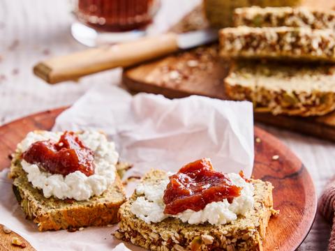 Glutenvrij zadenbrood met havermoutmeel en chiazaad 