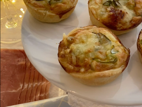 Mini-quiches met ham en prei