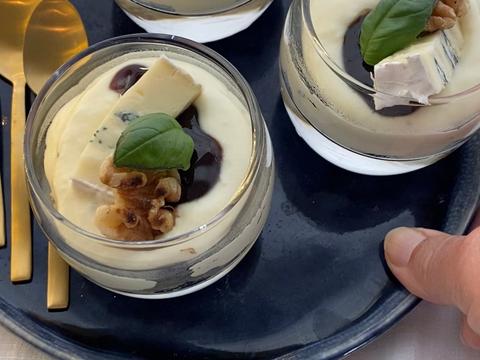 Cheesecake in een glaasje met Cambozola