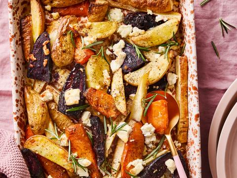 LIBELLE 06 01-12 veggie ovenschotels - geroosterde wintergroent