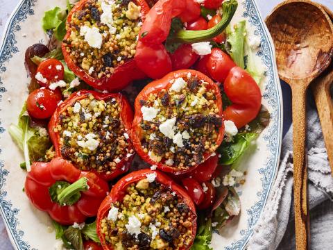 Gevulde paprika met champignons, feta en parelcouscous
