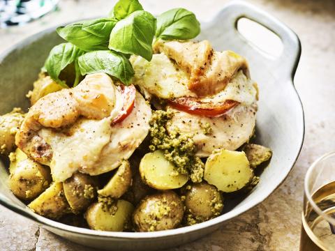 Kip caprese met aardappelslaatje 