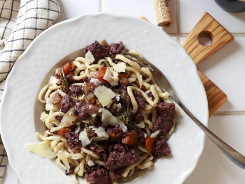 ragù van salsiccia en chiantiwijn