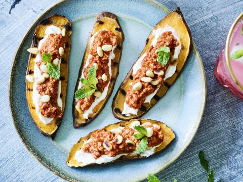 Bruschetta van zoete aardappel met muhammara