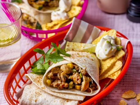 Gevulde wraps met gehakt, maïs en champignons