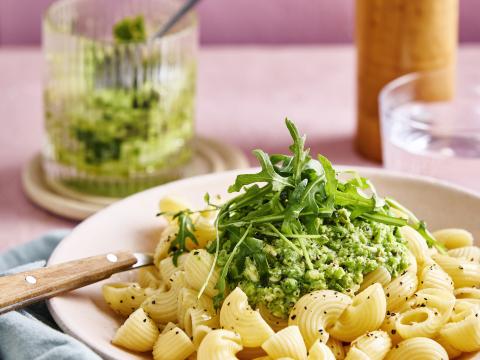 Pasta met erwten-notenpesto