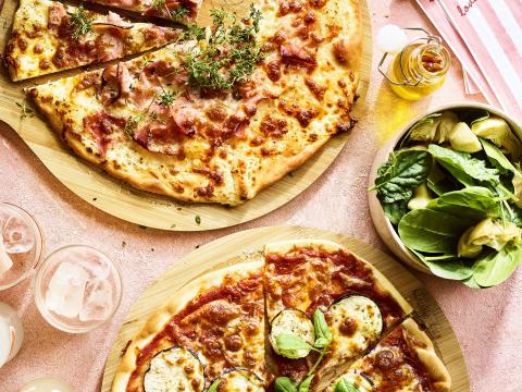 Pizzabuffet met spinazie-artisjoksalade