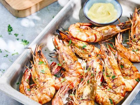 Gamba’s op de ­plancha met ­saffraanaioli