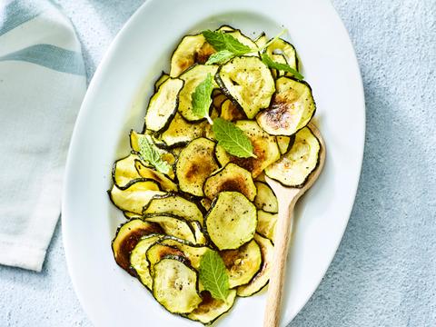 Italiaanse gemarineerde courgette