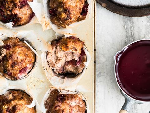 Gehaktbroodmuffins met krieken