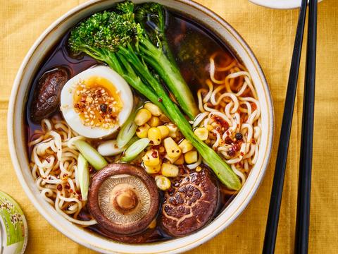 LIB 37 - 10-07 - EASY ASIAN - ramen soep 37096