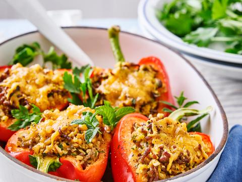 Gevulde paprika_s met gehakt en bloemkoolcouscous