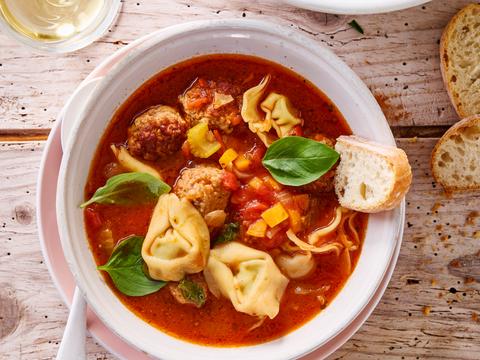 Tortellinisoep met balletjes