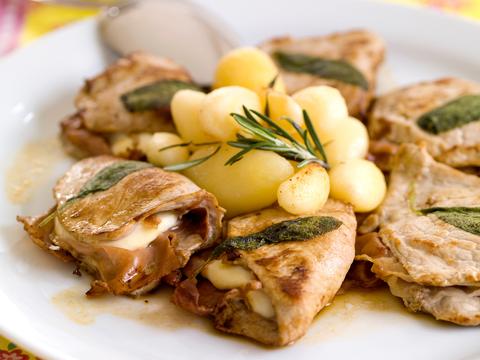 Saltimbocca en krieltjes met geurige rozemarijn