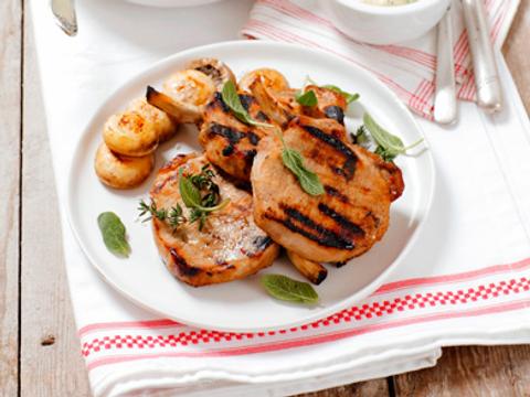 varkenskotelet-met-lauwe-aardappelsalade