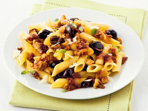 Penne met kip en olijven