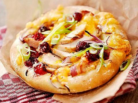 Minipizza's met kalkoen en cranberry's