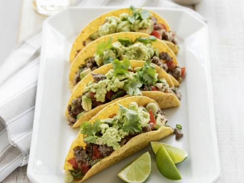 Taco's met rundvlees en guacamole