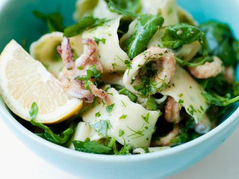 Pastasalade met pijlinktvis