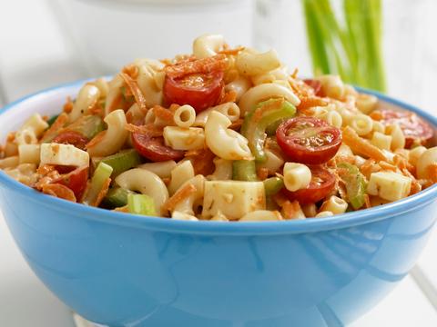 Pastasalade met tomaat