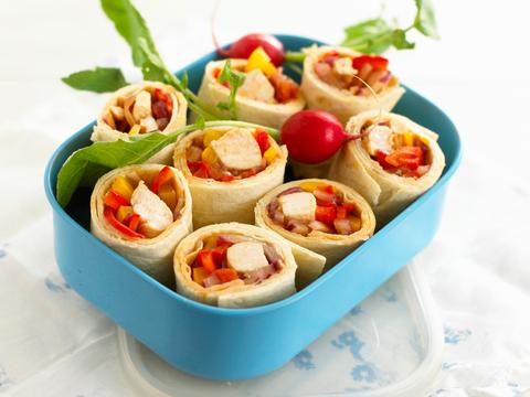 Wraps met kip en paprika