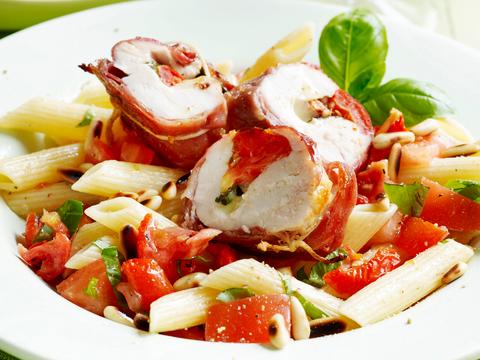 Gevulde kip met pastasalade