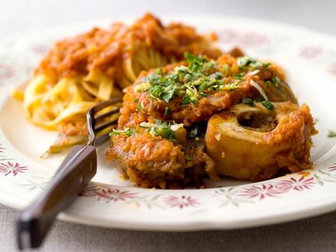 Klassiek Italiaanse ossobuco