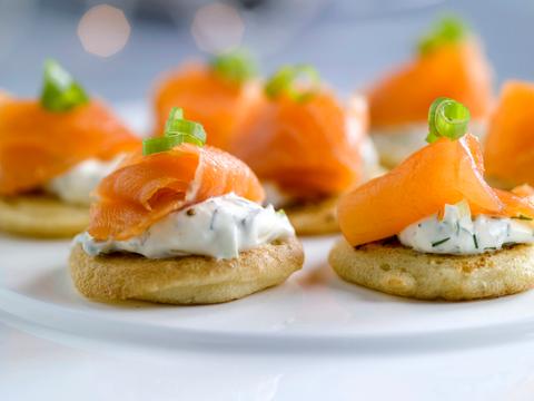 Blini's met gerookte zalm