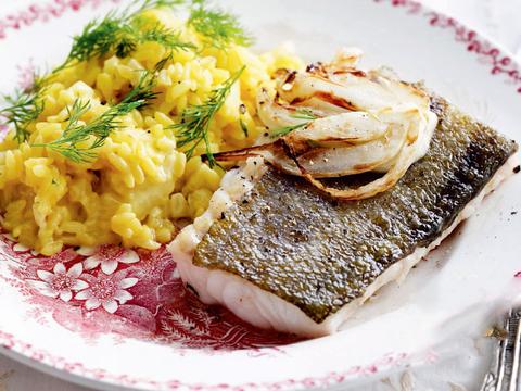 Saffraanrisotto met skrei en venkel
